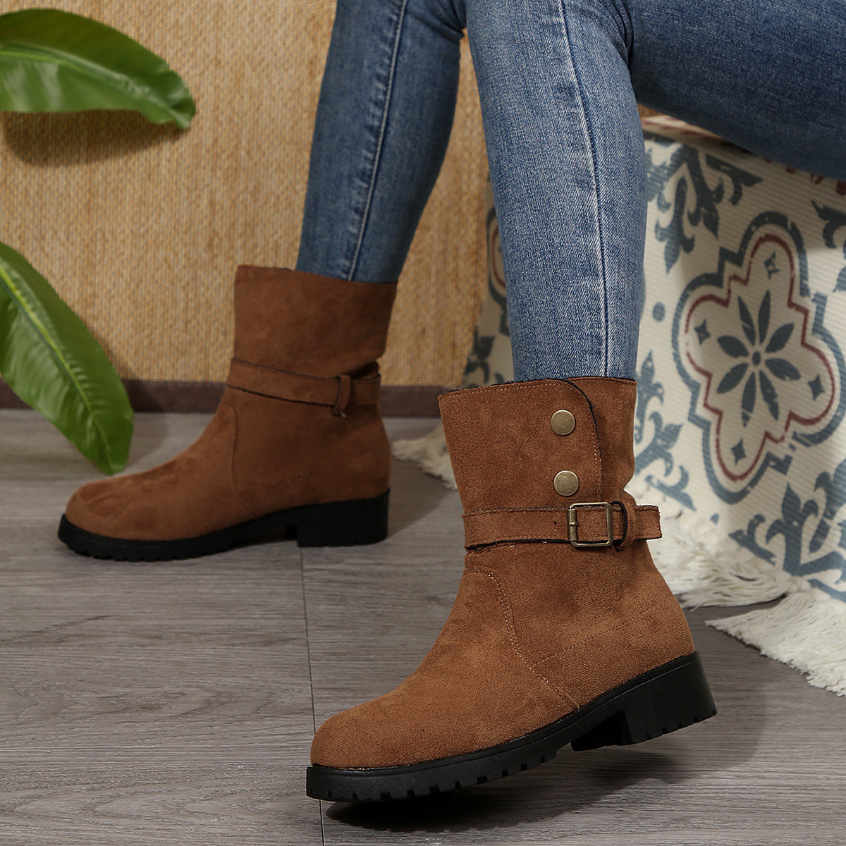 Bottes à la mode pour femmes avec des boucles stylées et un design tendance Chic und Stil