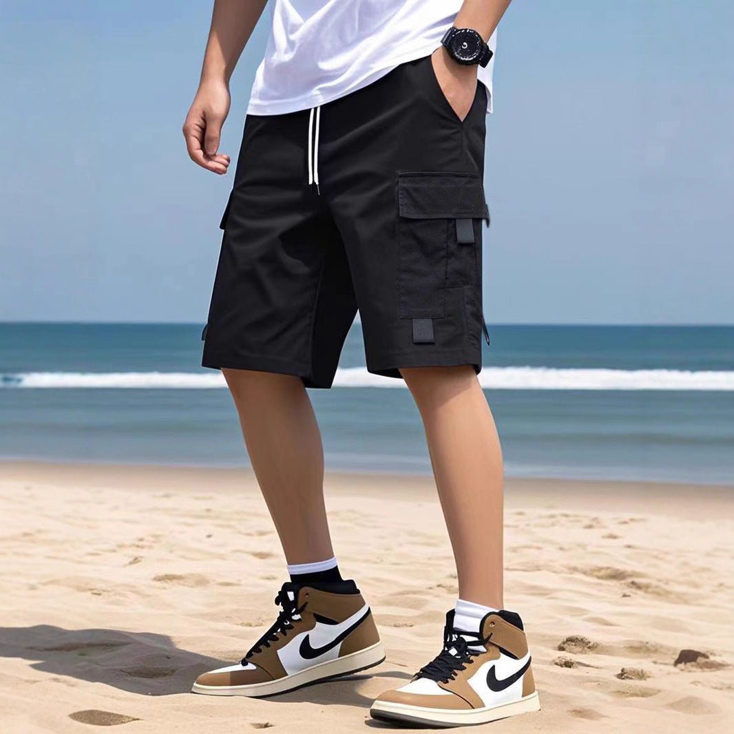 Shorts cargo pour hommes avec des poches latérales pratiques et une taille élastique Chic und Stil