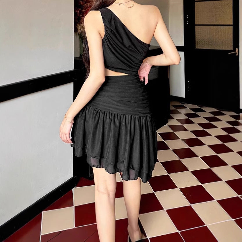 Robe mini asymétrique pour femmes avec découpe et détails de volants Chic und Stil
