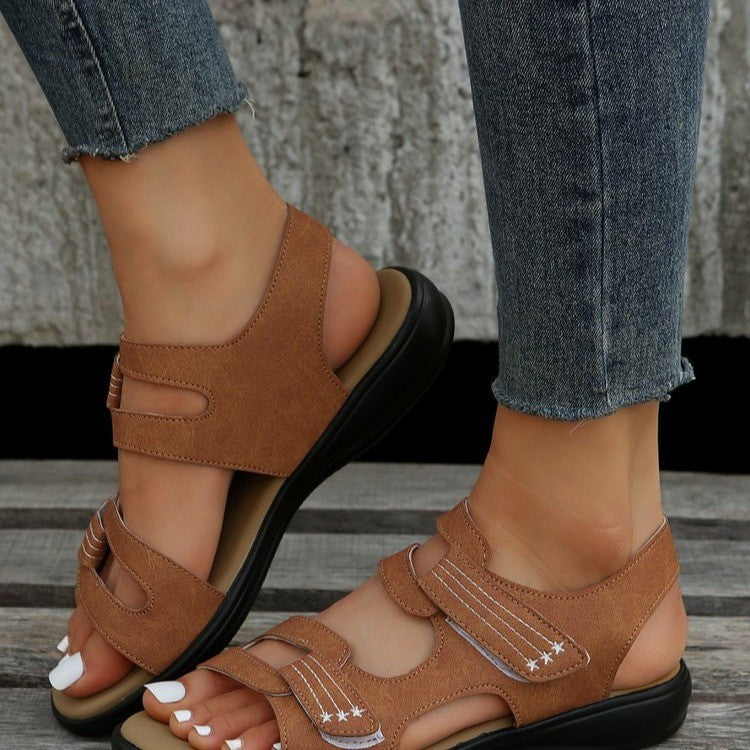 Sandales confort pour femmes avec des brides réglables et semelle anatomique Chic und Stil