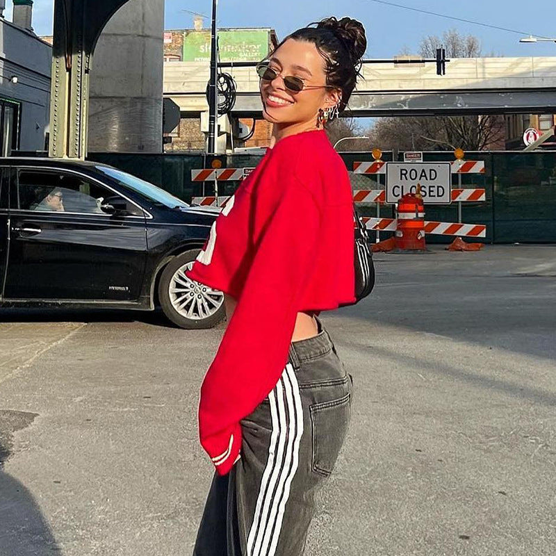 Pullover court à la mode pour femmes au look sportif avec imprimé frappant Chic und Stil
