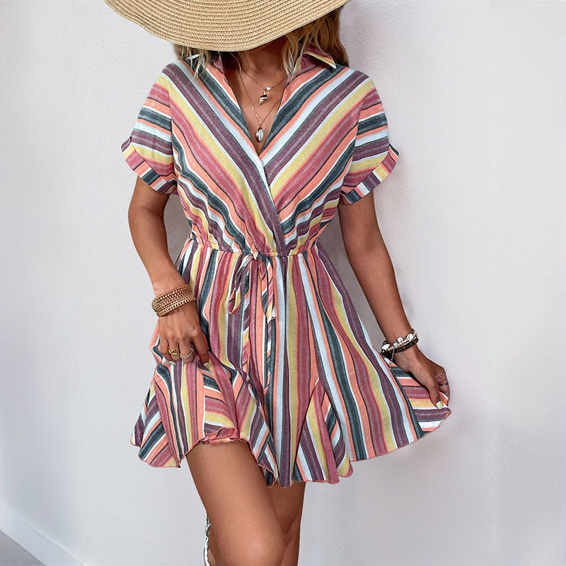 Robe enveloppante à manches courtes rayée pour femmes avec lien de taille réglable Chic und Stil