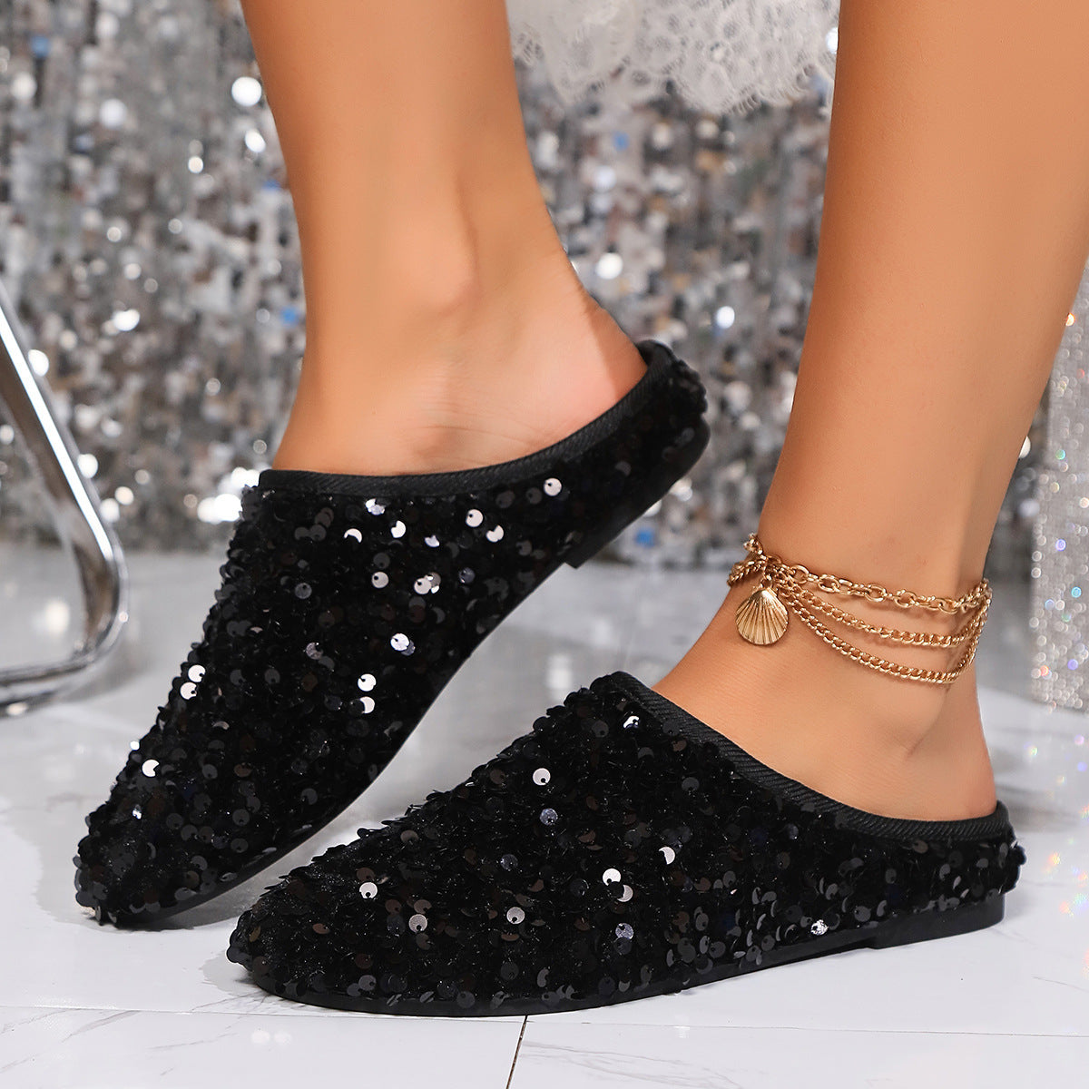 Chaussons scintillants pour dames avec des paillettes brillantes et un intérieur doux Chic und Stil