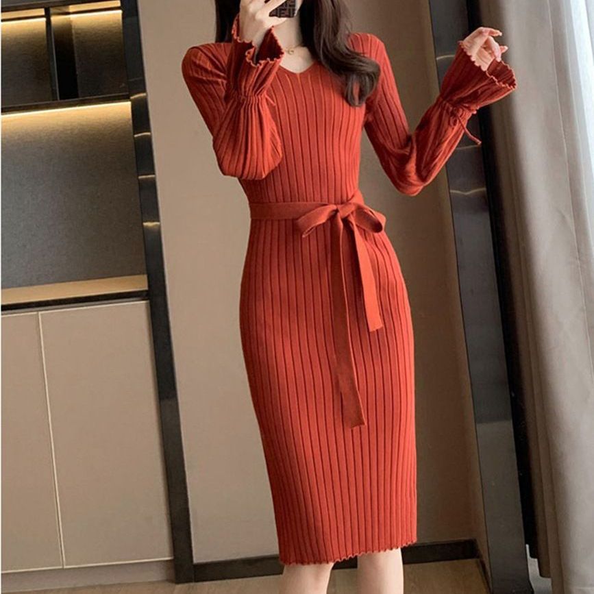Robe maxi ajustée pour femmes avec ceinture à nouer et structure côtelée Chic und Stil