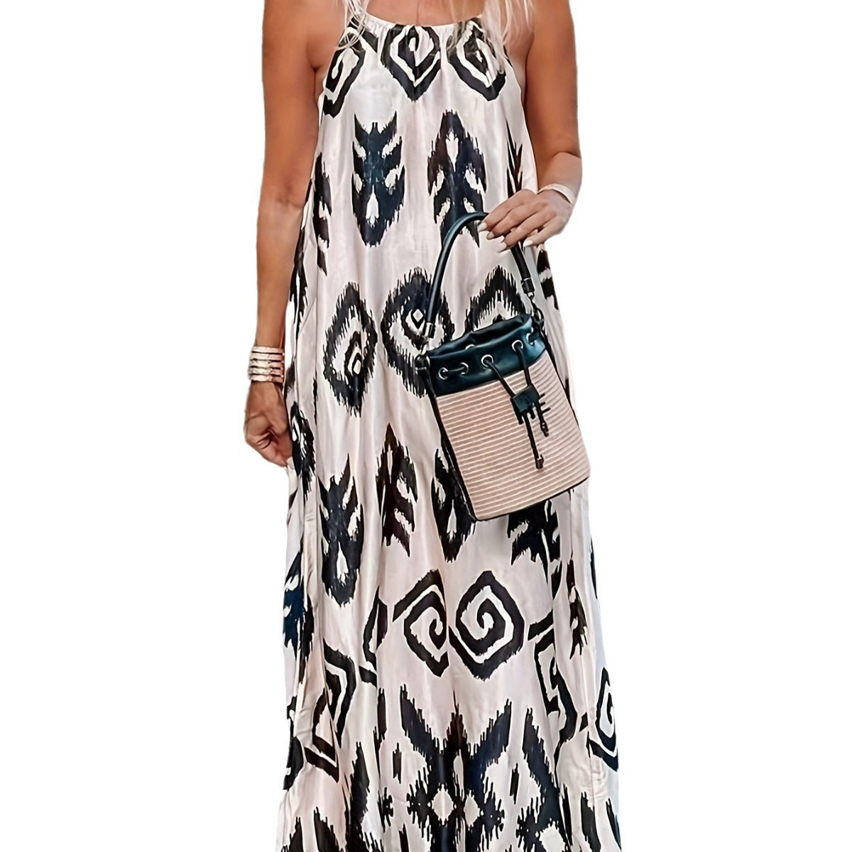 Robe maxi aérienne pour femmes avec un élégant motif ethnique Chic und Stil