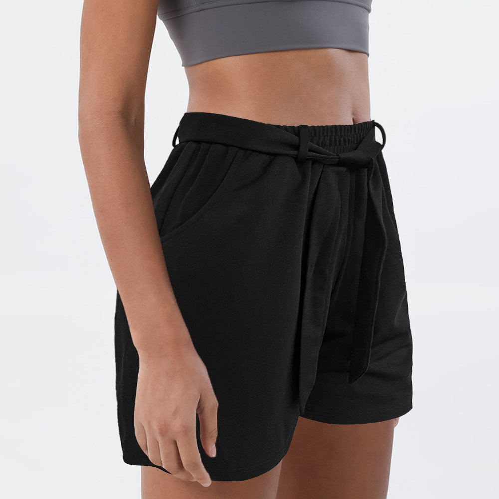 Shorts taille haute, décontractées pour femmes avec des liens Chic und Stil