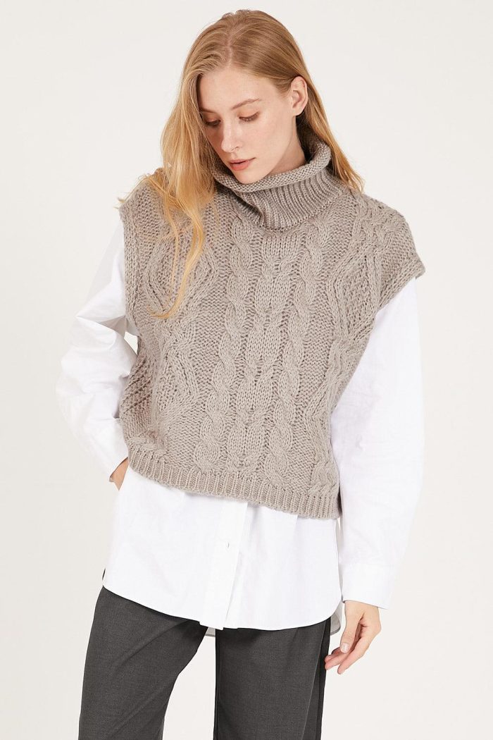 Pull en tricot tendance pour femmes avec col haut et motif en torsades Chic und Stil