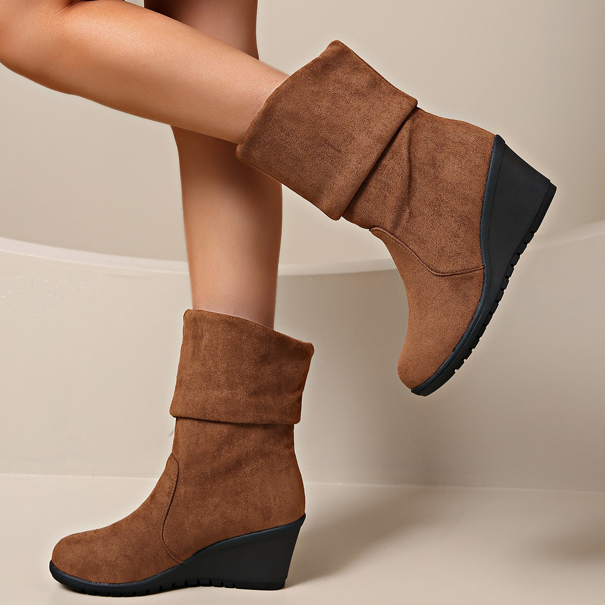 Bottines à talons compensés pour femmes en suede doux Chic und Stil
