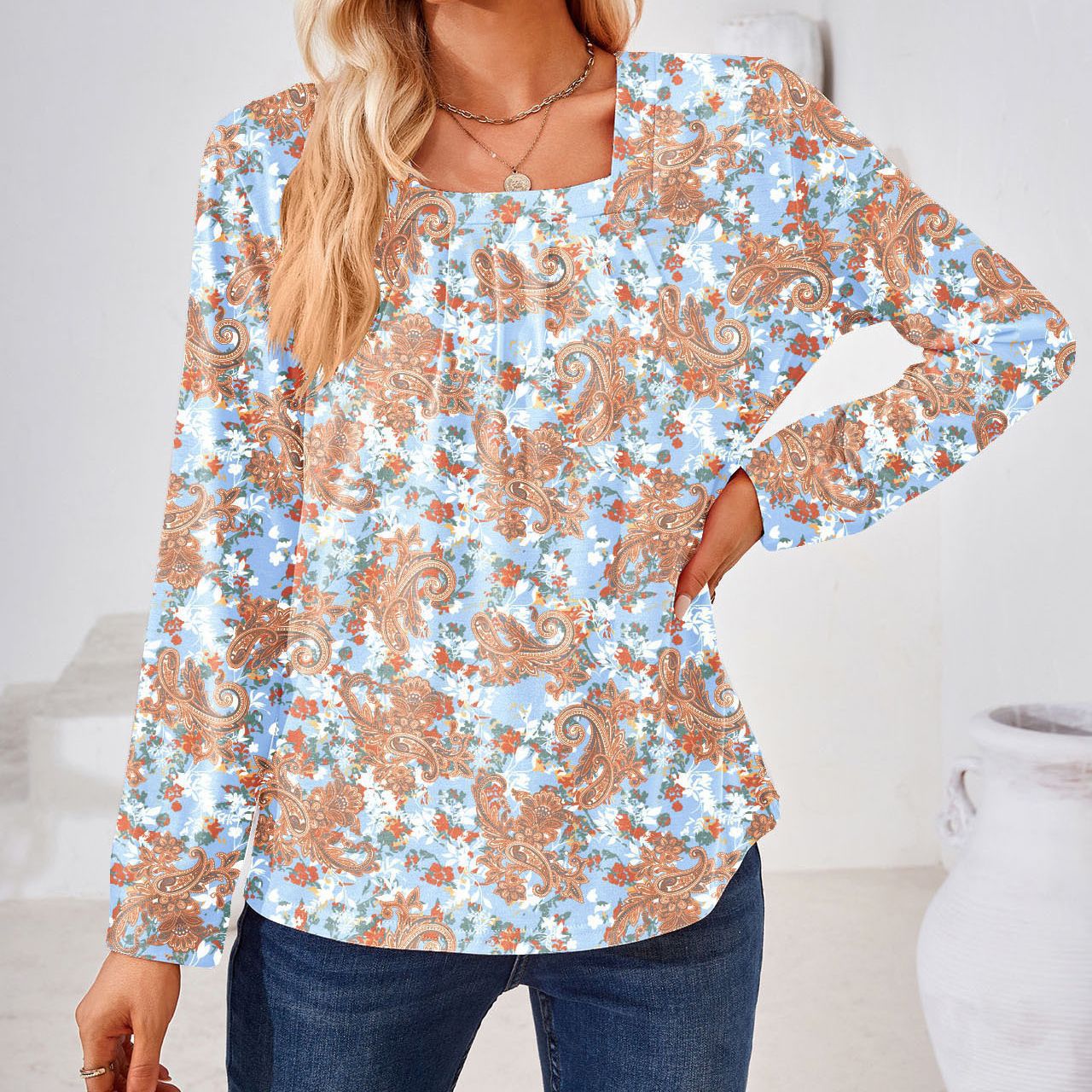 Blouse pour femmes avec motif jacquard floral et coupe ample Chic und Stil