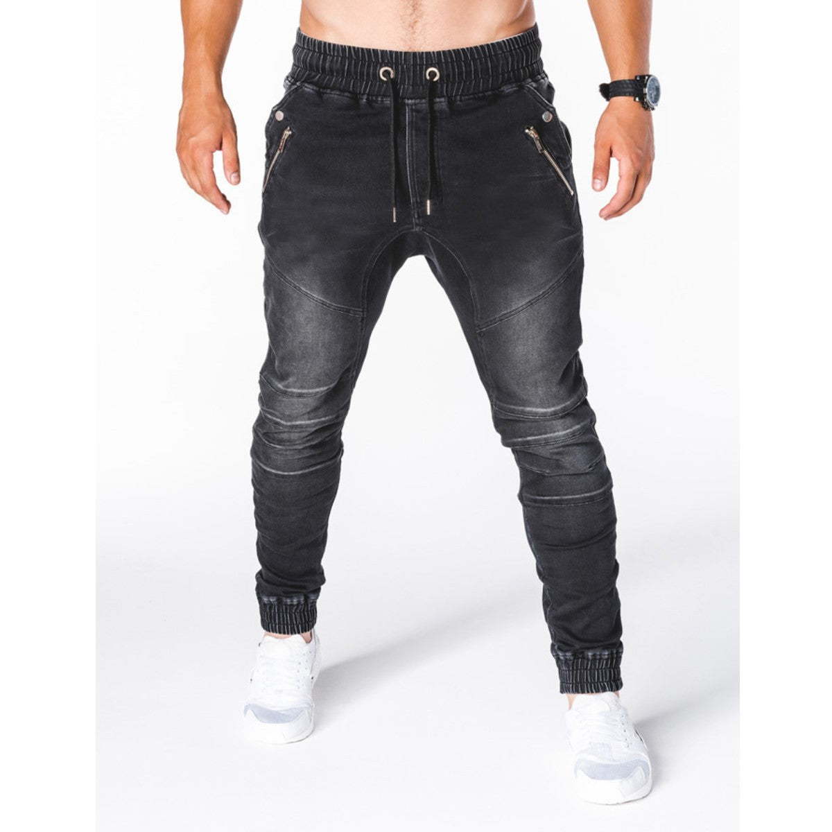Pantalon de jogging pour hommes en coupe skinny moderne avec un mélange de coton extensible et des détails sportifs Chic und Stil