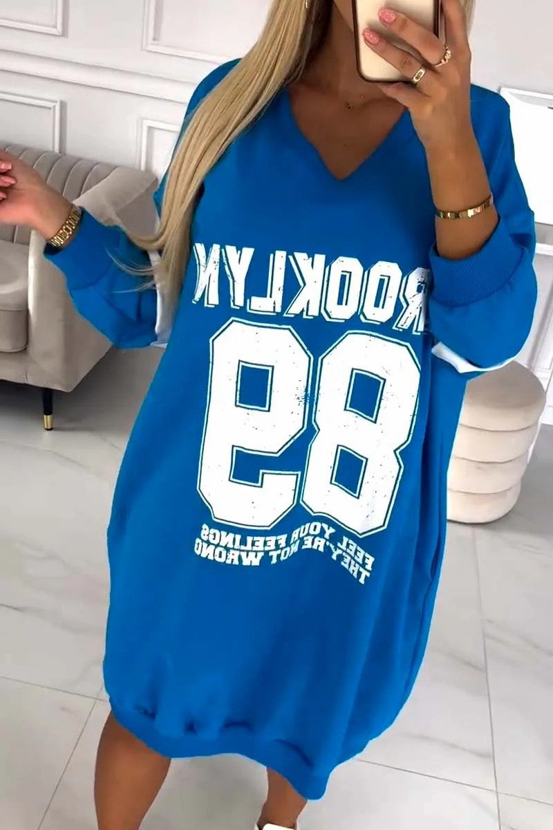 Robe de sport décontractée oversize pour femmes avec décolleté en V et manches contrastées Chic und Stil