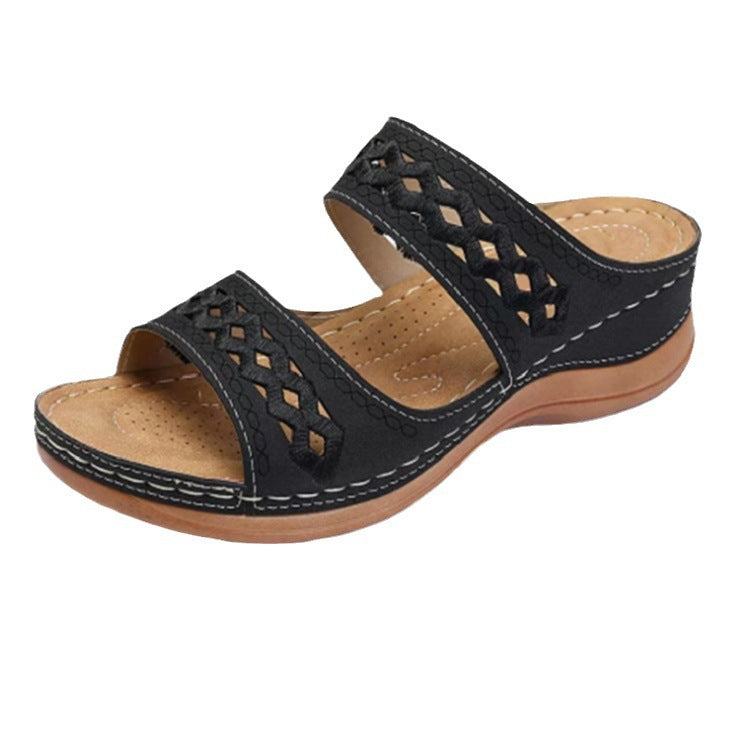 Sandales confortables pour femmes avec des brides perforées et semelle anatomique Chic und Stil
