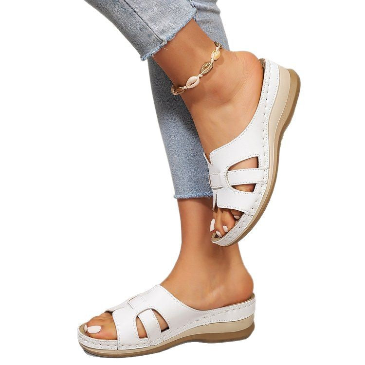 Sandales slip-on confortables pour femmes avec semelle anatomique et brides réglables Chic und Stil