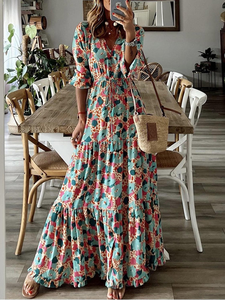 Robe maxi pour femmes avec un délicat motif cachemire et une élégante patte de boutonnage Chic und Stil