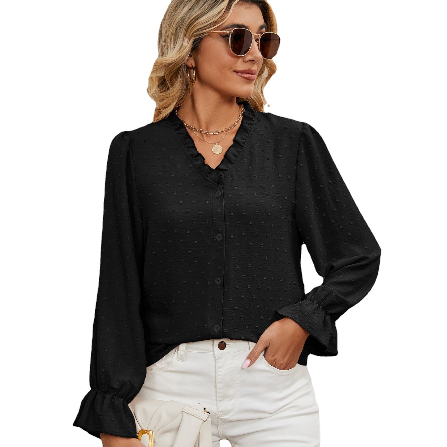 Women's blouse with ruffle details and puff sleeves Chic und Stil