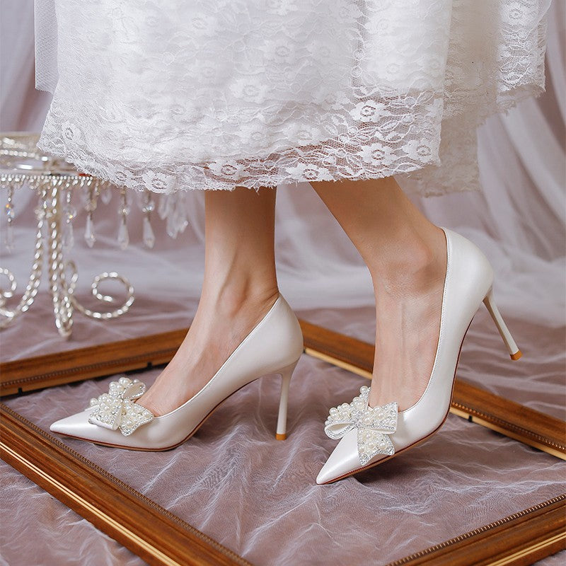 Ladies high-quality wedding pumps with beaded appliqué and refined bow detail Chic and Style