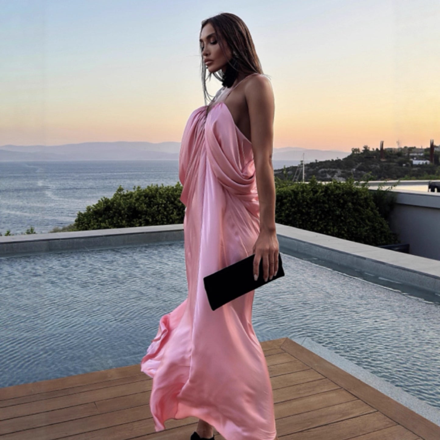 Robe maxi femme avec coupe décontractée et drapés raffinés Chic und Stil