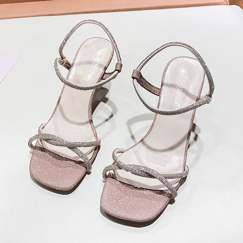 Sandales scintillantes élégantes pour femmes avec doubles brides et talon carré Chic und Stil