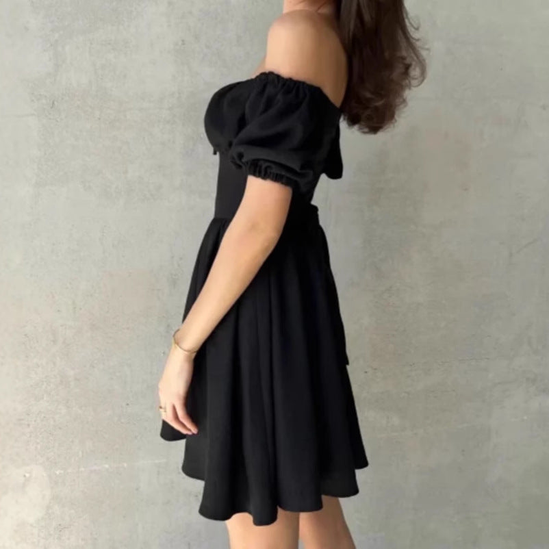 Robe mini off-shoulder pour femmes avec manches volantées et nœud à la taille Chic und Stil