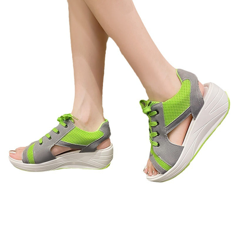 Sandales de sport féminines avec tige en mesh respirant et semelle en wedge flexible Chic und Stil