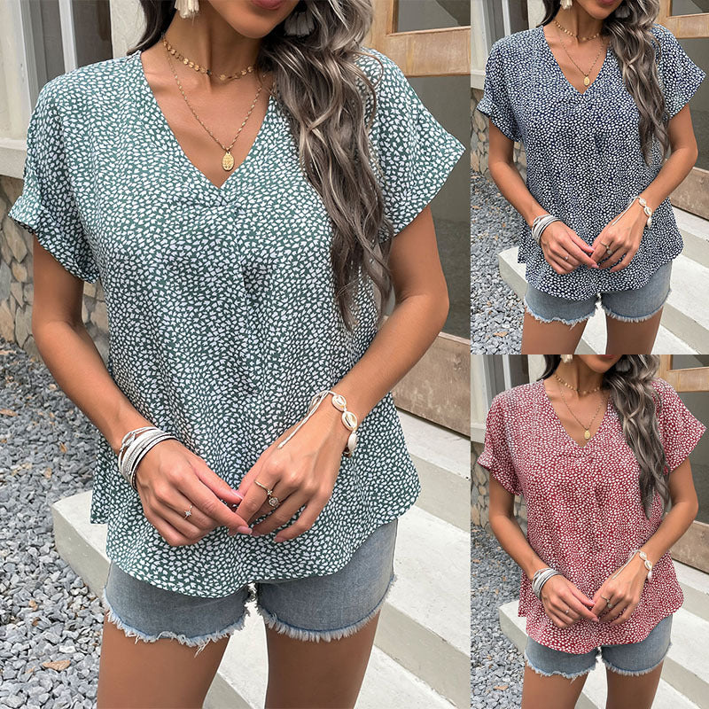 Blouse à manches courtes pour femmes à col en V avec motif à pois Chic und Stil