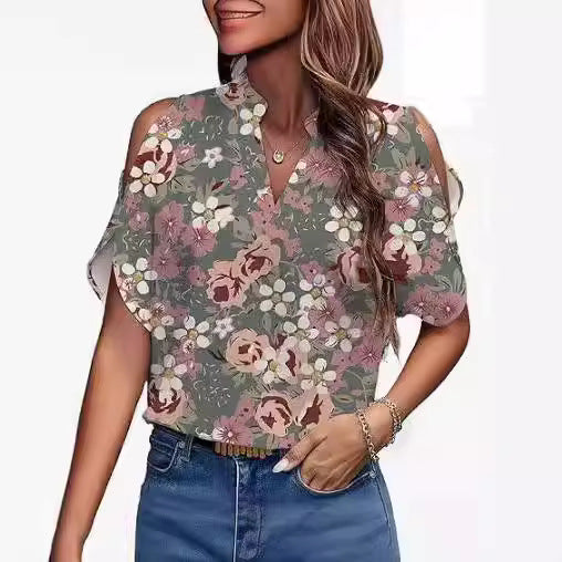 Women's blouse with cold shoulder and floral print Chic und Stil