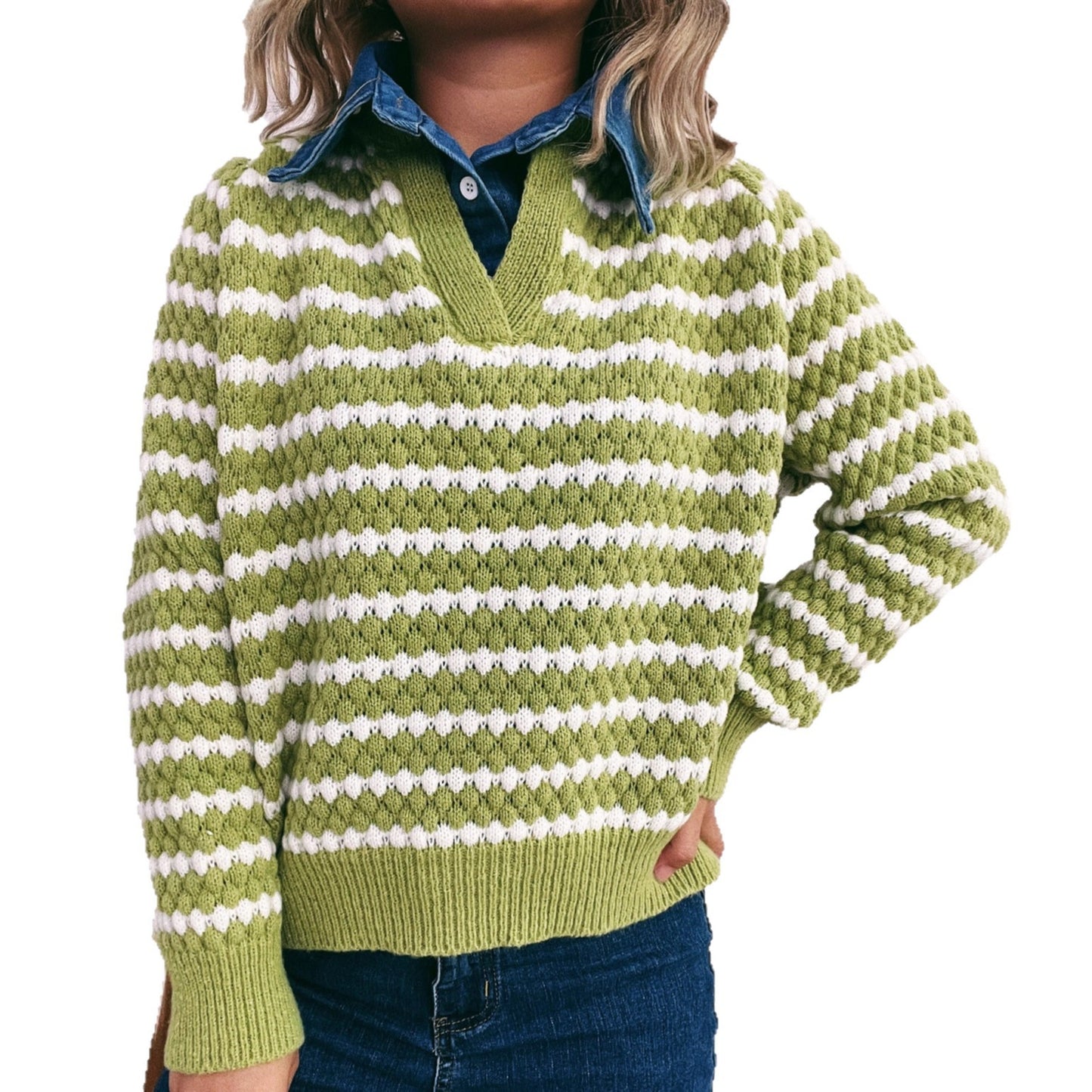 Pull en tricot pour femme avec un décolleté en V profond et un motif rayé marqué Chic und Stil
