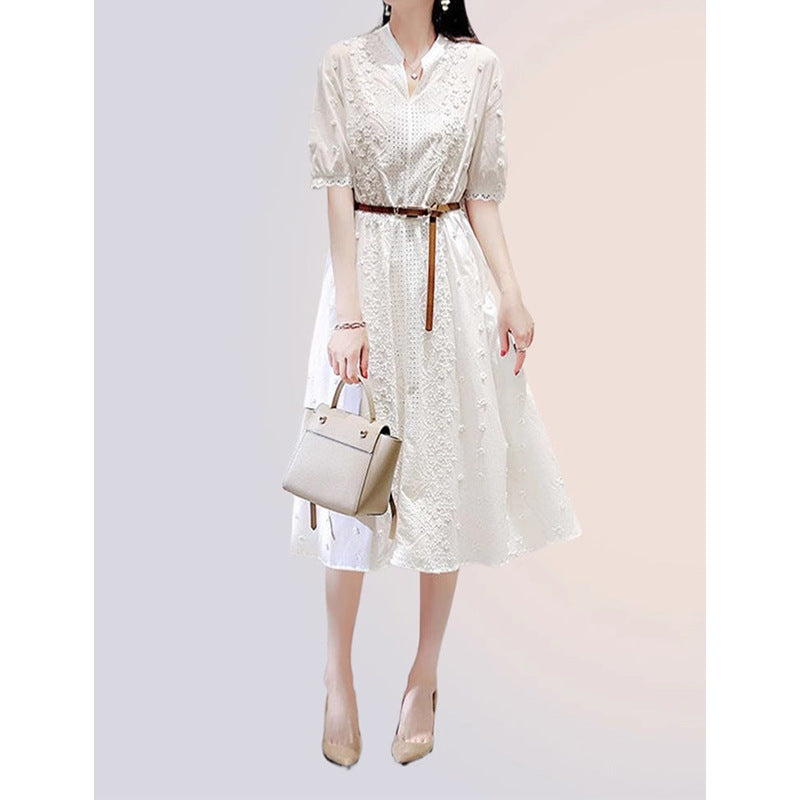 Robe midi brodée pour femme avec ceinture Chic und Stil