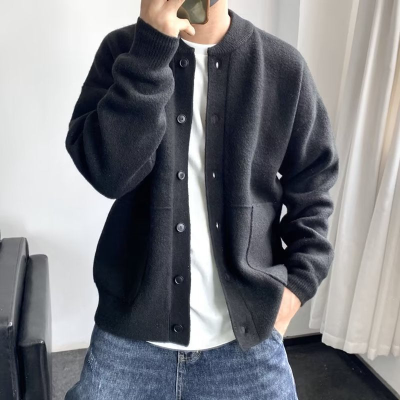 Cardigan en tricot confortable pour hommes avec fermeture à pression et poches latérales Chic und Stil