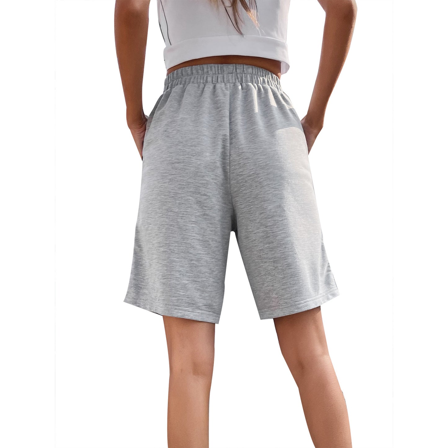 Shorts de sport pour femmes avec détails à carreaux sur les côtés Chic und Stil