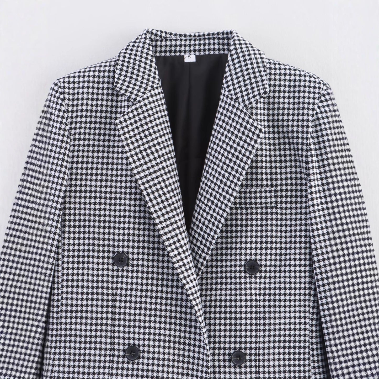 Blazer à carreaux pour femmes avec double boutonnière et tissu structuré Chic und Stil