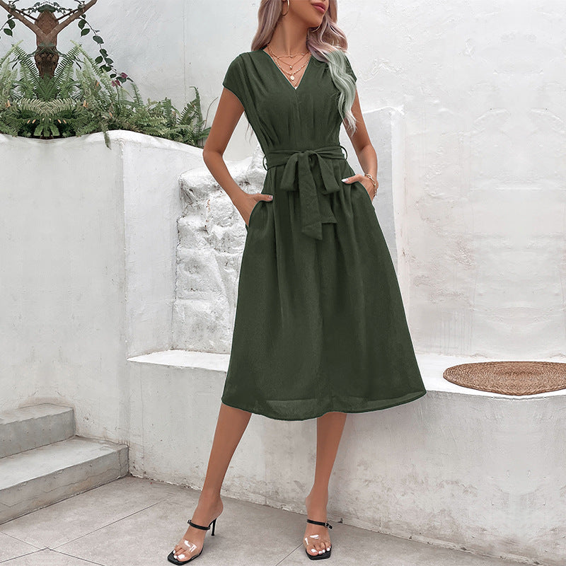 Robe midi élégante cintrée à la taille pour femmes Chic und Stil