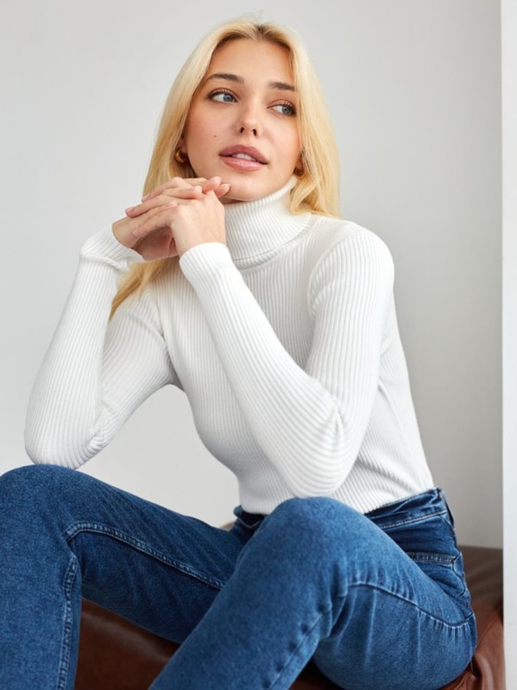 Blouse en rip à côtes élégante pour femmes avec col haut et coupe ajustée Chic und Stil