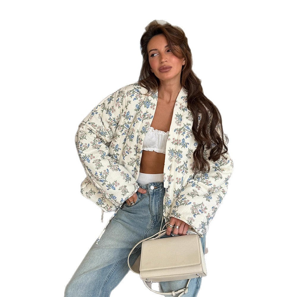 Cardigan matelassé pour dames en jacquard à motif floral Chic und Stil