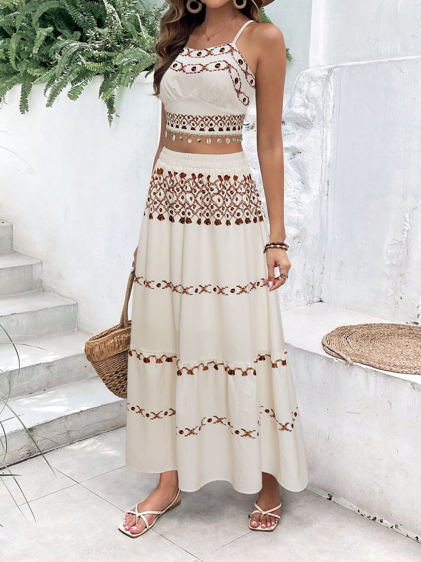 Robe maxi femme avec délicat motif brodé et silhouette aérienne Chic und Stil