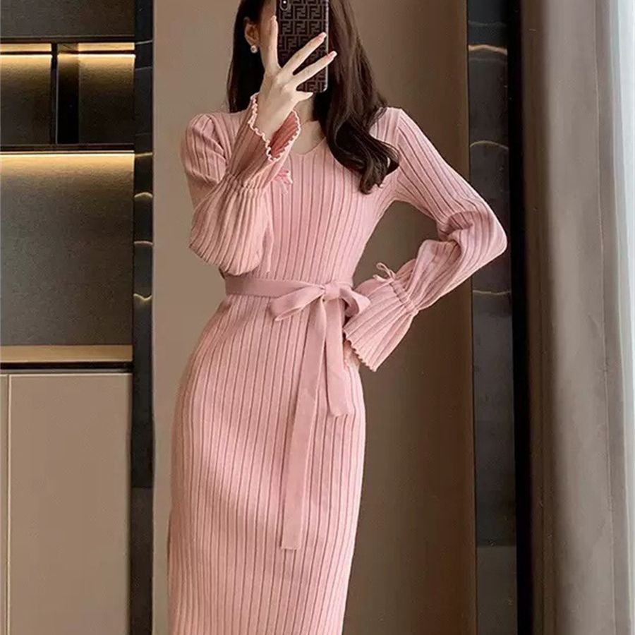 Robe maxi ajustée pour femmes avec ceinture à nouer et structure côtelée Chic und Stil