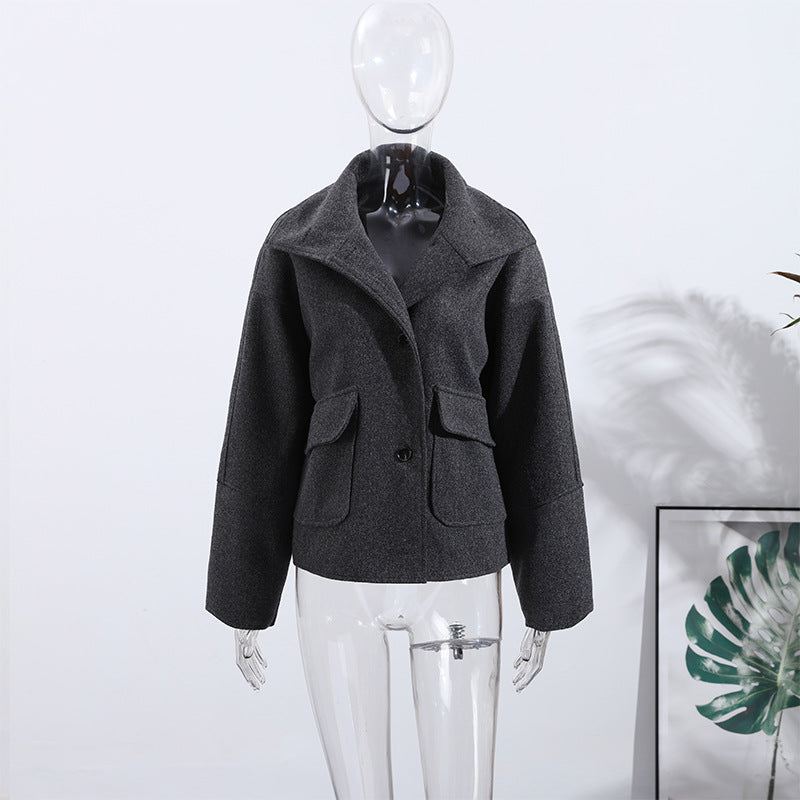 Ladies Oversized Fashionable Jacket in High-Quality Wool Blend Chic and Style