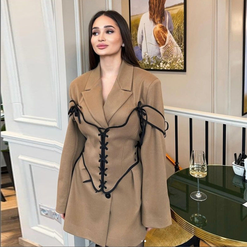 Blazer de couture à la mode pour femmes Chic und Stil
