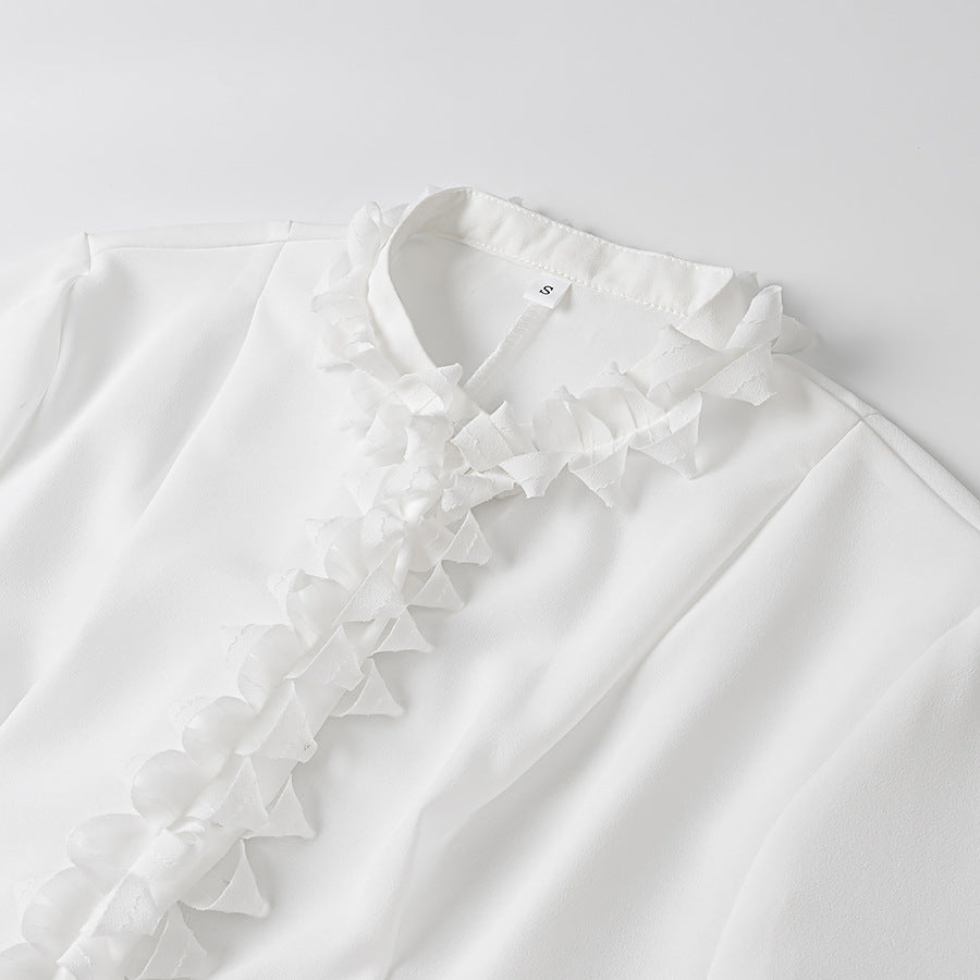 Blouse femme avec un détail froufrou excitant et une coupe élégante Chic und Stil
