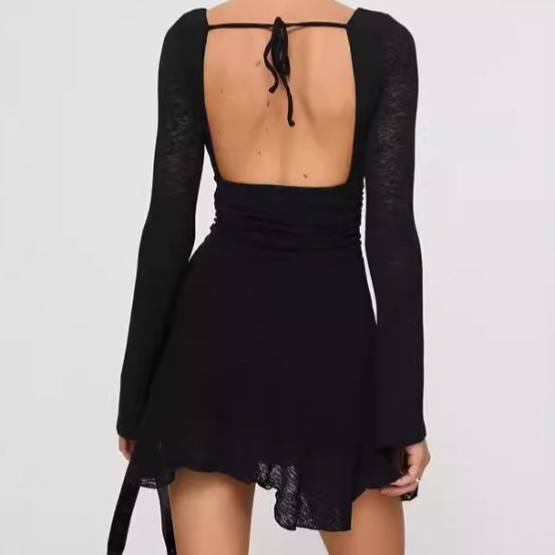 Robe mini coupée de manière ludique pour femmes avec décolleté en V et manches longues Chic und Stil