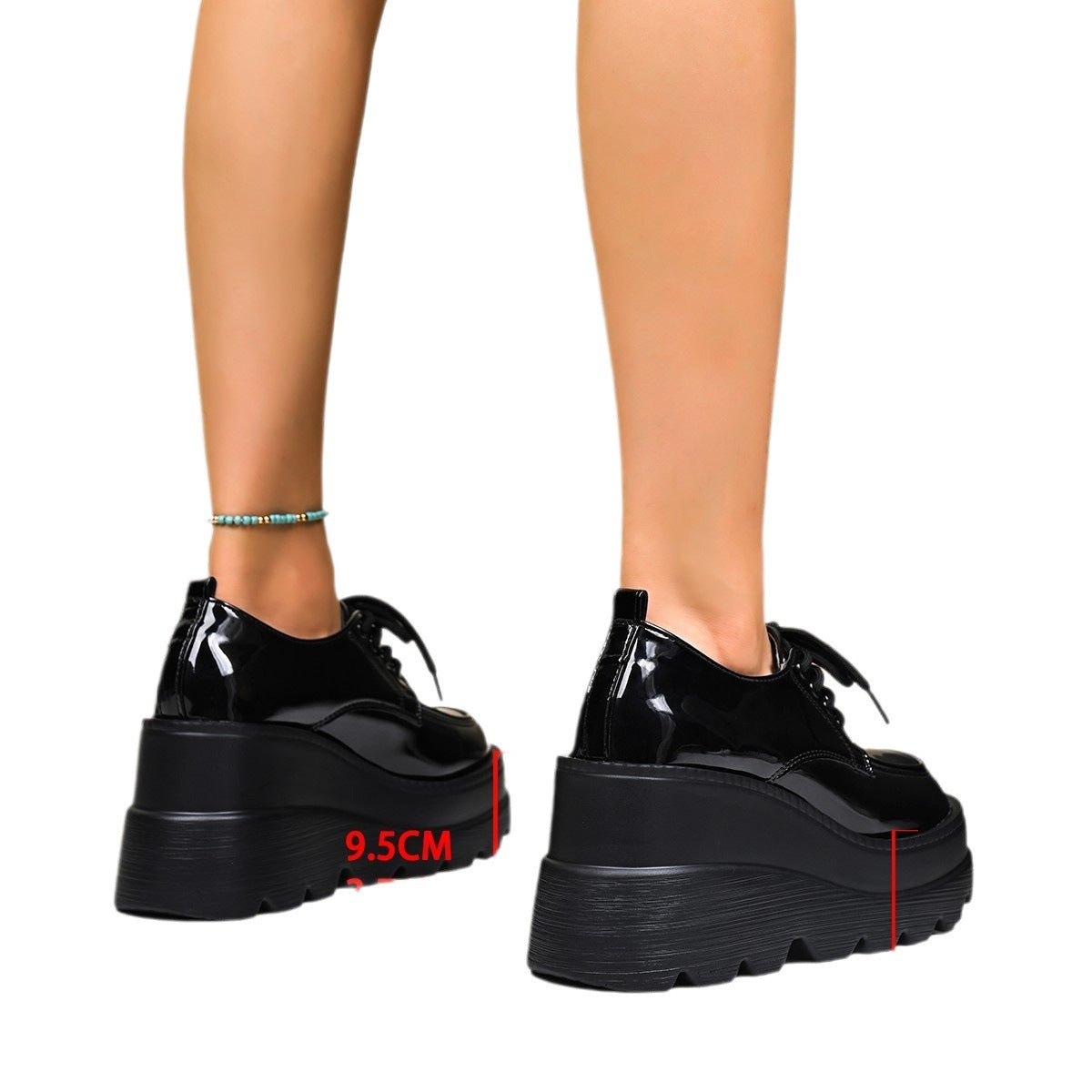 Chaussures à lacets à plateau pour dames avec dessus brillant et semelle antidérapante Chic und Stil