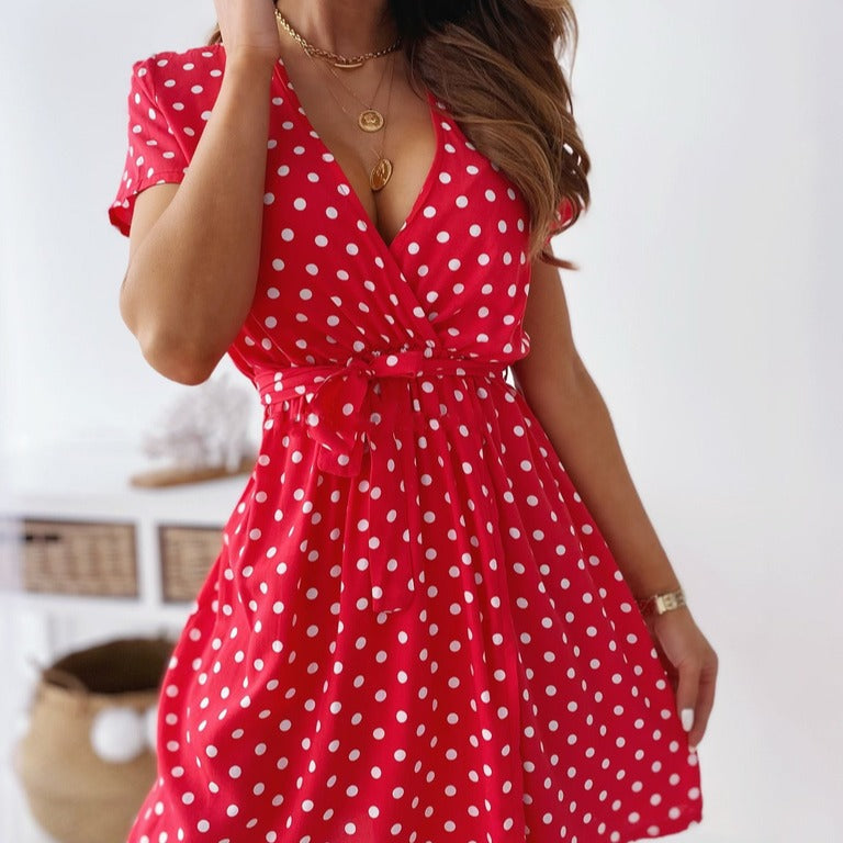Robe Mini A-Ligne à Pois pour Femme avec Ceinture à Nouer Chic und Stil