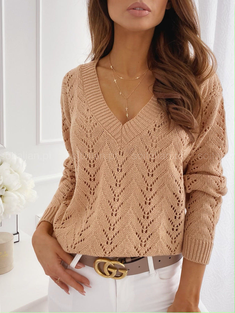 Pull en grosse maille pour femmes avec un élégant décolleté en V et un motif délicat Chic und Stil