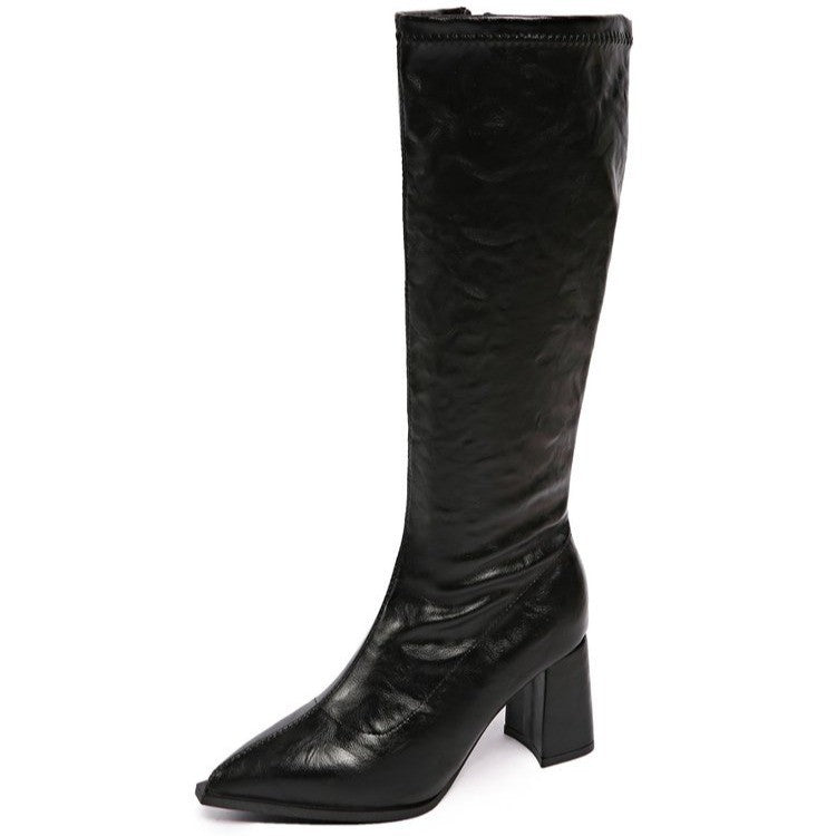 Bottes à la mode pour femmes avec un talon bloc et une pointe effilée Chic und Stil