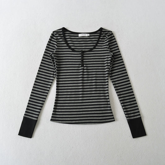 Chemise à manches longues pour femmes avec motif rayé à la mode et détails de boutons Chic und Stil