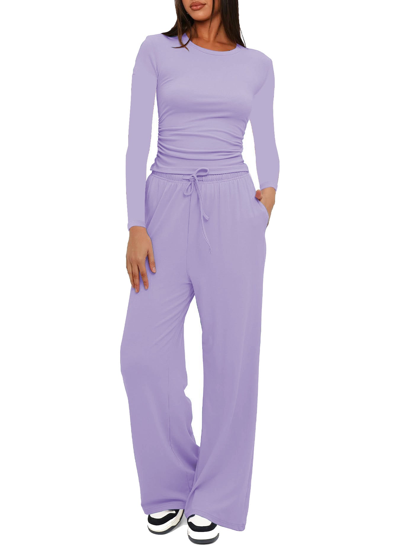 Costume de lounge confortable pour femmes avec un pantalon large Chic und Stil
