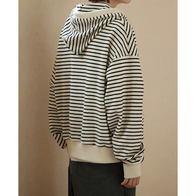 Sweatshirt à capuche rayé classique pour femmes Chic und Stil