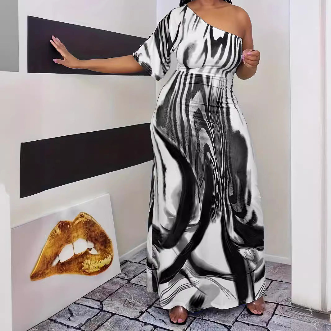Robe maxi femme avec coupe asymétrique et motif élégant Chic und Stil