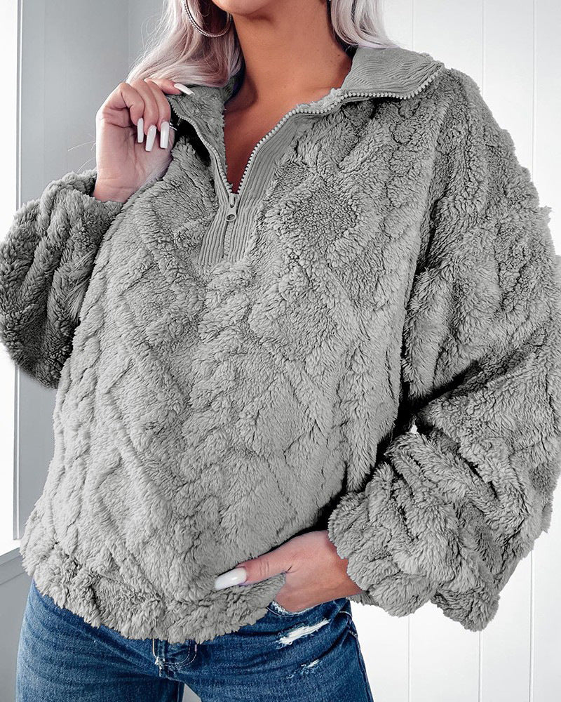 Ladies cozy fleece pullover with zipper and wide sleeves Chic and Style