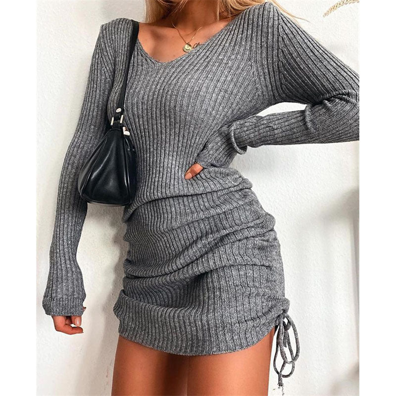 Robe en tricot côtelé pour femmes avec décolleté V profond et ruché réglable Chic und Stil